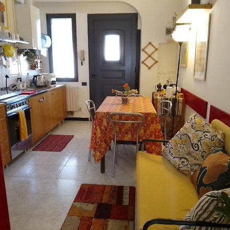 Casa Vacanza La Scaletta 卡普里亚泰圣杰尔瓦肖 外观 照片